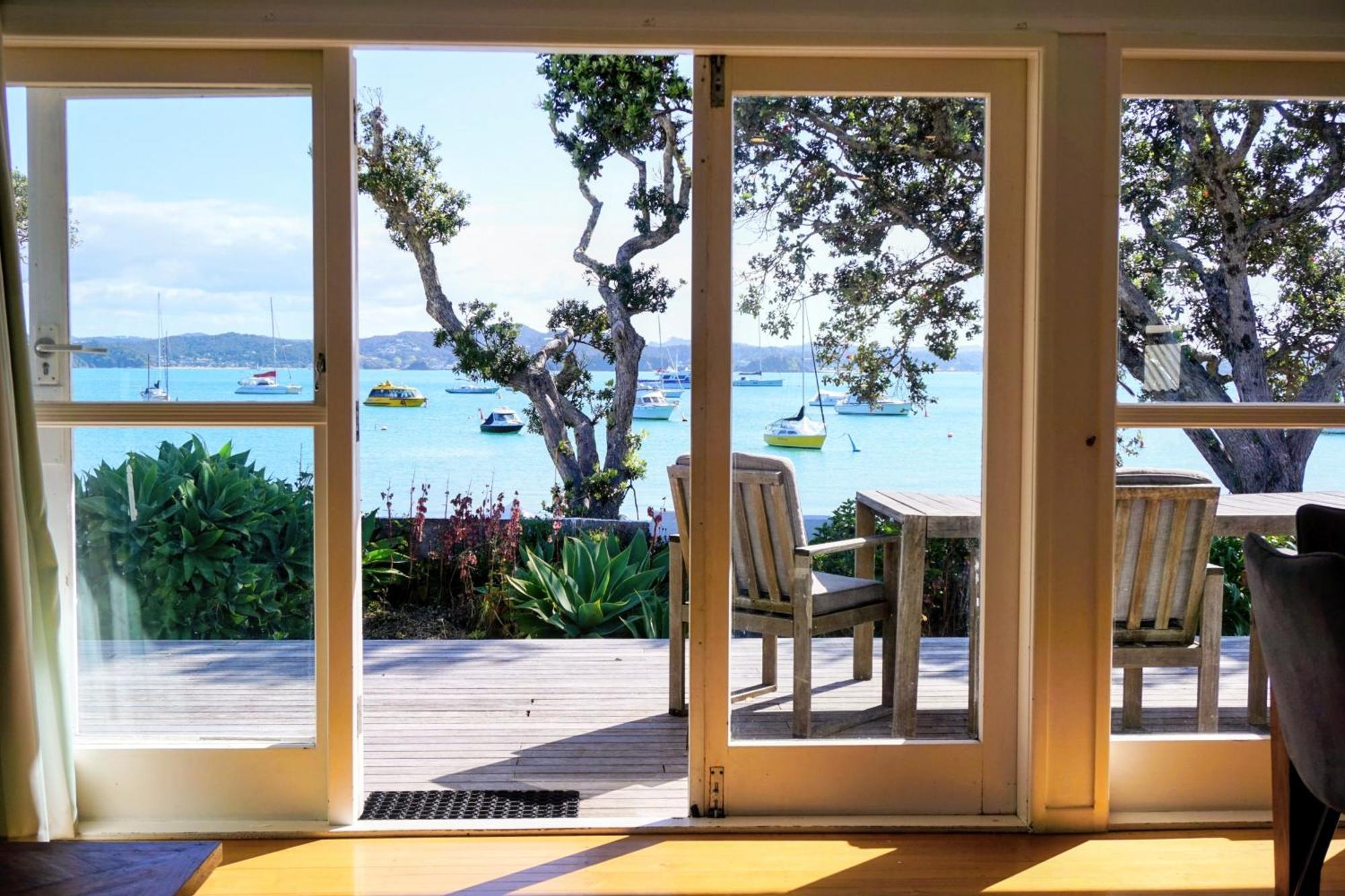 Last On The Strand, Russell - The Boathouse ภายนอก รูปภาพ